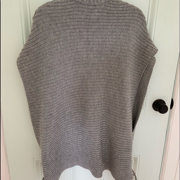 Knit Sweater Vest - Picture 2 of 5